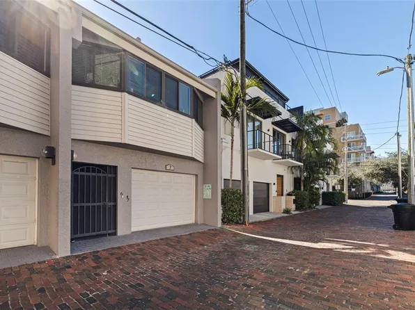 301 2nd St N APT 7, Saint Petersburg, FL 33701