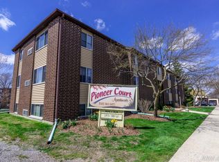 Pioneer Court Apartments, Waukegan, IL 60085