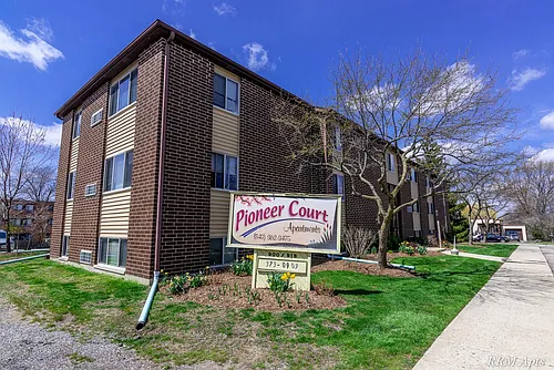 Pioneer Court Apartments Photo 1