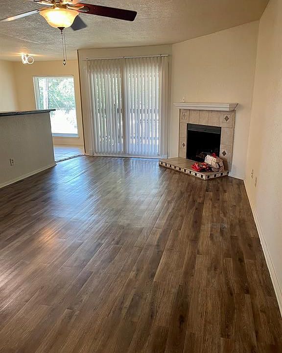 1st image of 418 Garland Dr APT 202