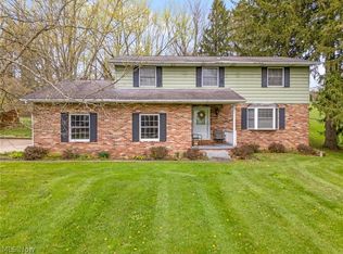 4450 Cottage Grove Rd, Uniontown, OH 44685