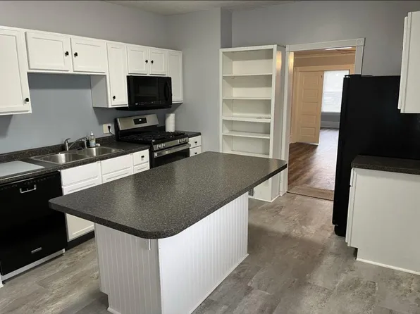 815 Davis Ave NW, Grand Rapids, MI 49504