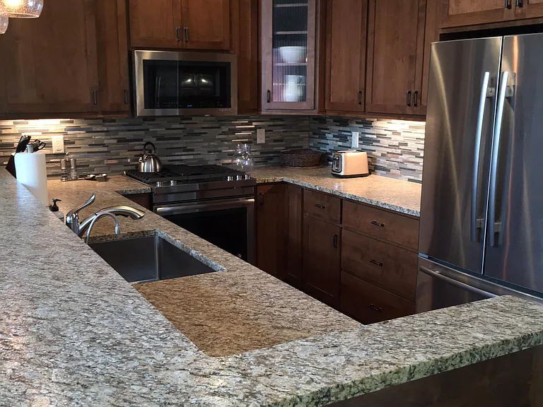 635 Clermont Cir — Photo 5