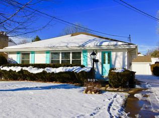 903 W Forrest Hill Ave, Peoria, IL