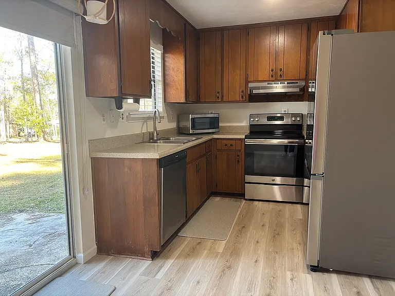 2329 Barcelona Ct — Photo 5