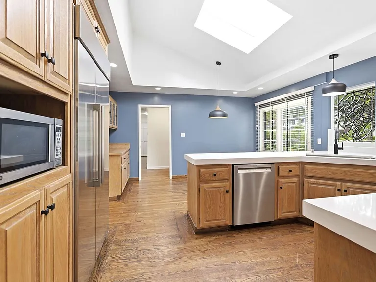 2973 Arguello Dr — Photo 10