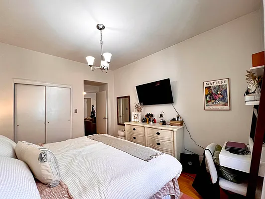 Rented by Compass | media 7