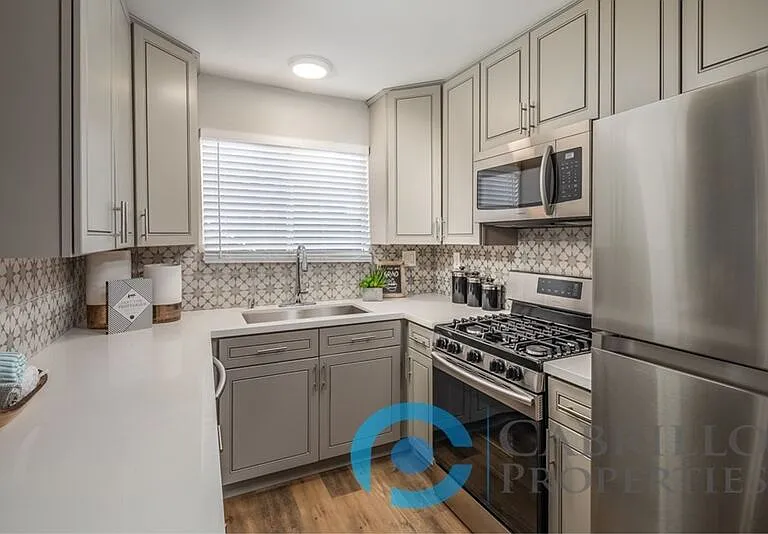 4571 Marlborough Dr #7 — Photo 3