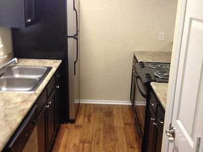 4th image of 549 Southwinds Dr