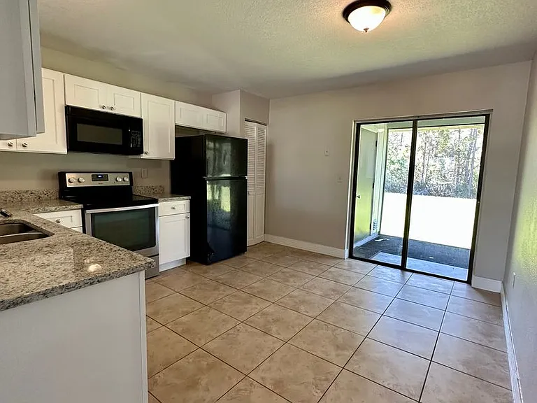 544 Imperial Pl — Photo 6