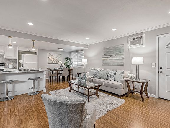 4th image of 14225 Lora Dr APT 49