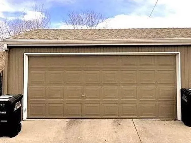 387 N Emerson St — Photo 20