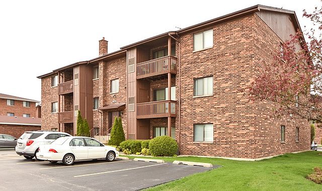 1st image of 15718 Peggy Ln APT 3