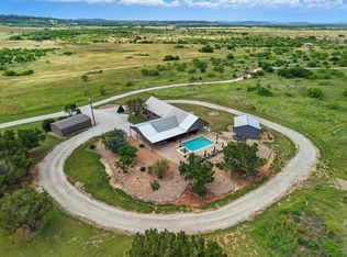 186 W Hells Gate Dr, Strawn, TX 76475