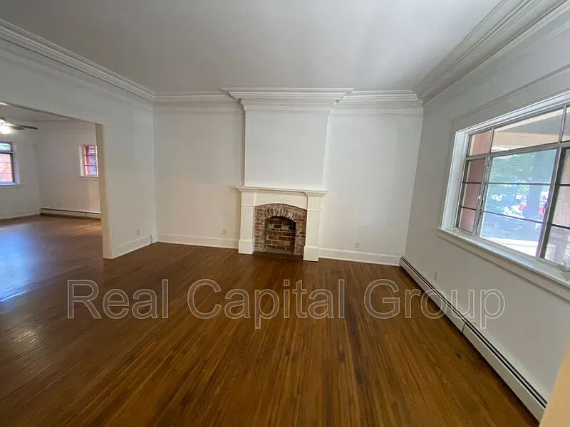 4 bed, 2.0 bath, $2,495 — Photo 2