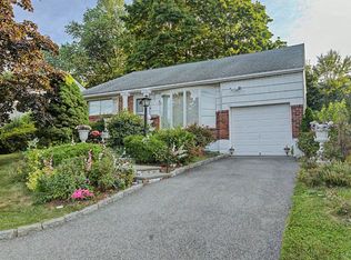 6 Westwind Rd, Yonkers, NY 10710