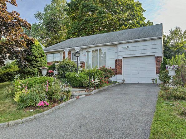 6 Westwind Rd
