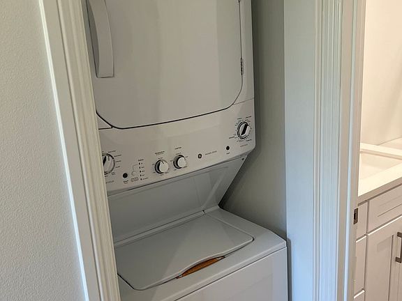 5th image of 1701 Peppertree Ln #8
