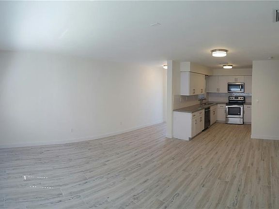 2nd image of 2610 Providence St APT 8