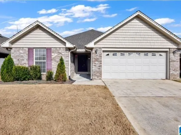 4055 Cambridge Dr, Moody, AL 35004