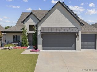 6619 S Palm Pl, Broken Arrow, OK 74011