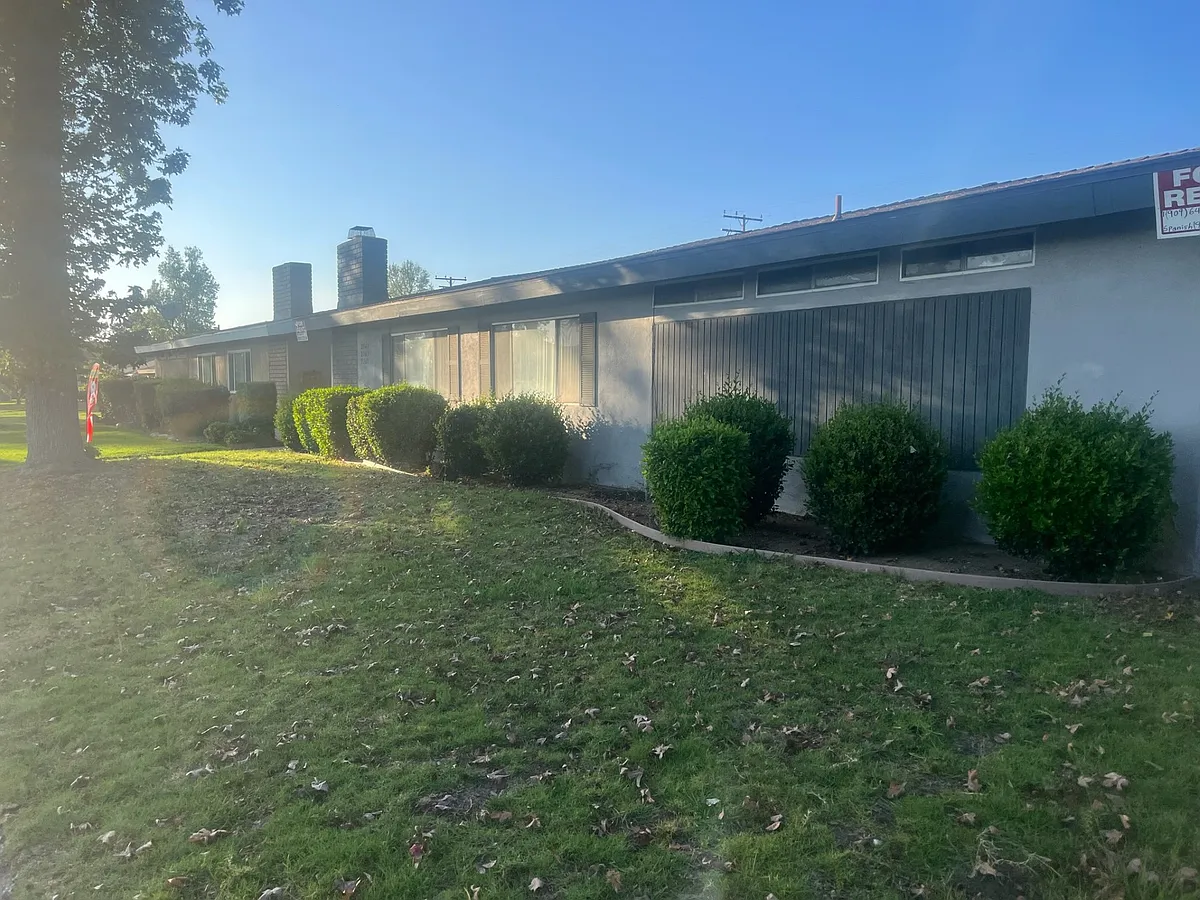 Building Photo - 2563 E Price Dr