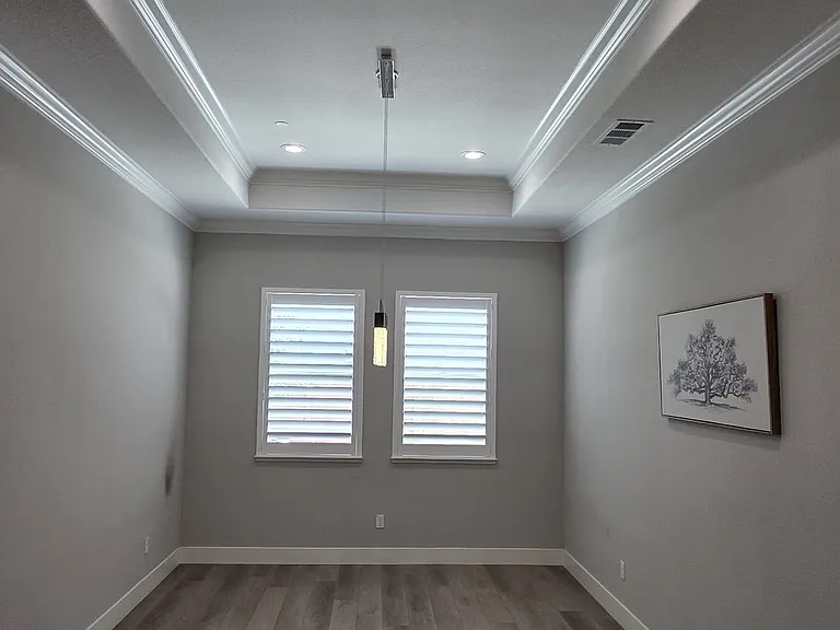285 Manhattan St — Photo 13