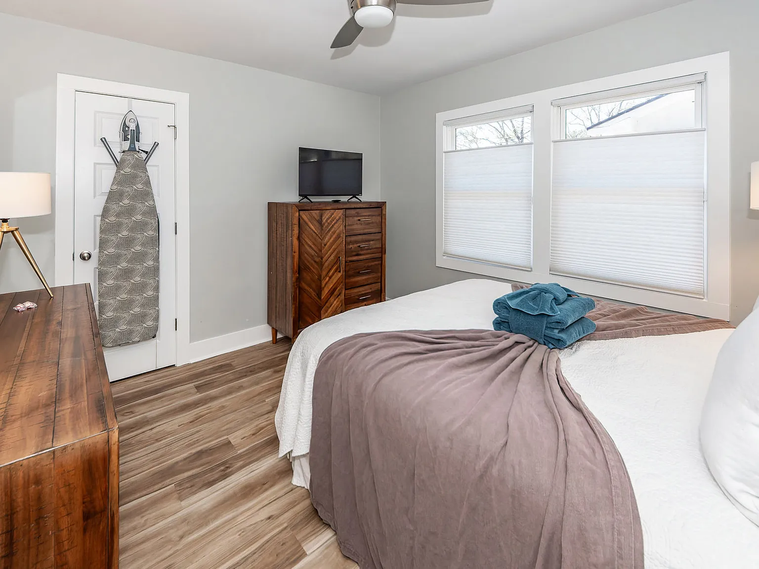 1511 Larry St. — Photo 3