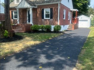 63 Barraclough Ave, Hamden, CT 06517