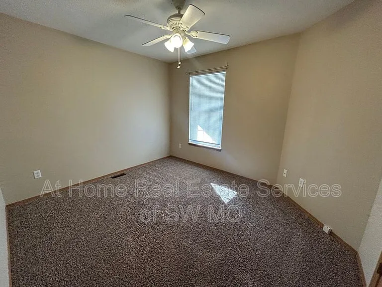 1260 N Westwood Ave — Photo 7