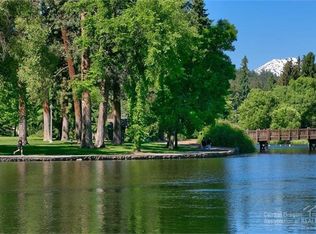 35 NW Glen Rd, Bend, OR 97703