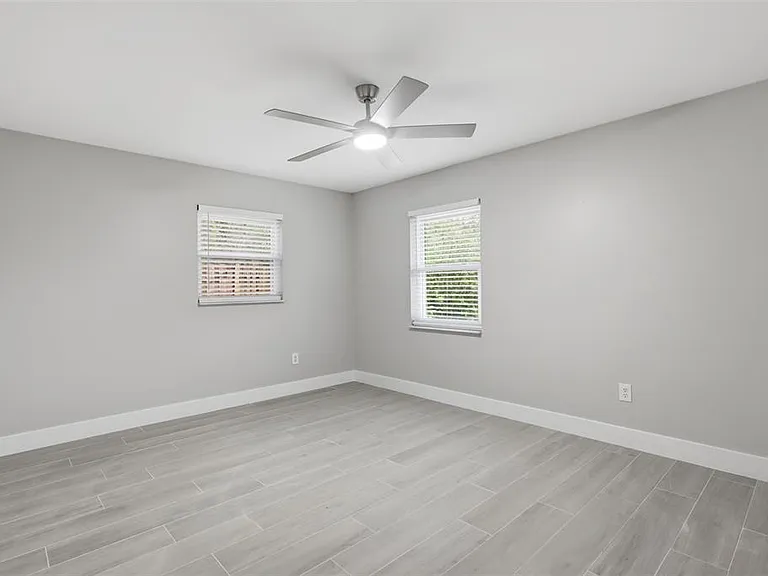 550 E Minnesota Ave — Photo 38