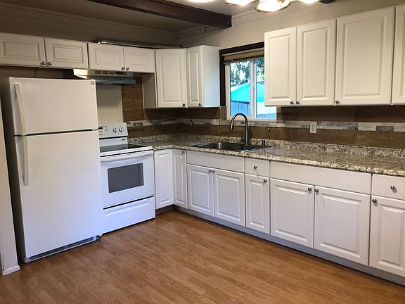 2nd image of 1723 202nd St SW #B
