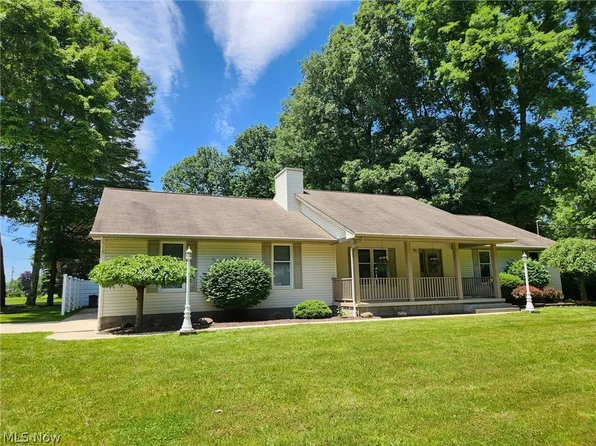 1219 Timbercrest St, Youngstown, OH 44505