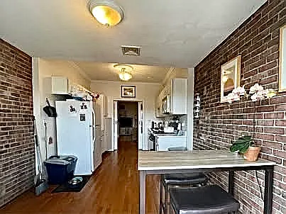 266 W Broadway #3 — Photo 5