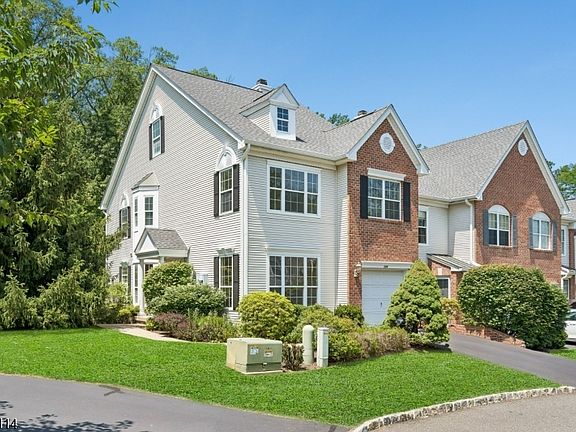 2nd image of 124 Constitution Way