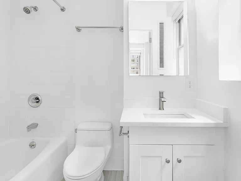 300 E 57th St #12H — Photo 6