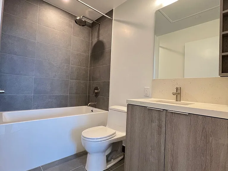 2020 Bathurst St #931 — Photo 9