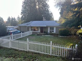 1017 NE 158th St, Seattle, WA 98155