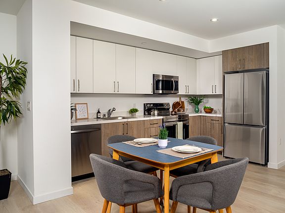 3rd image of 1441 W 5th St #602