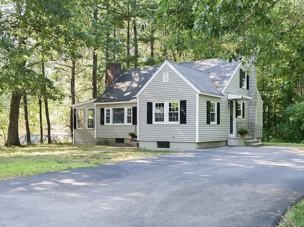 18 Carleton Rd, Leicester, MA 01524