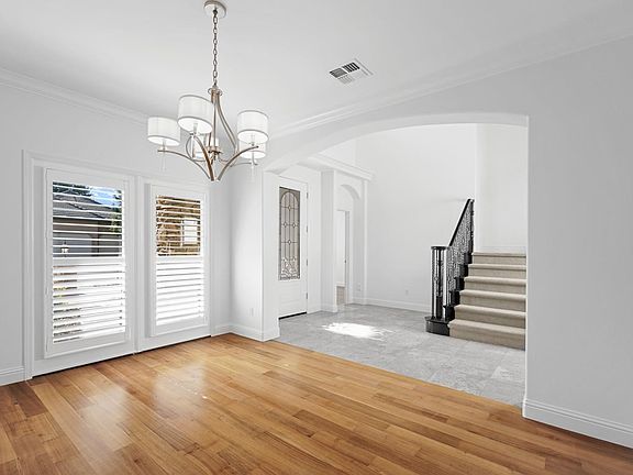 4th image of 6856 Fallsbrook Ct