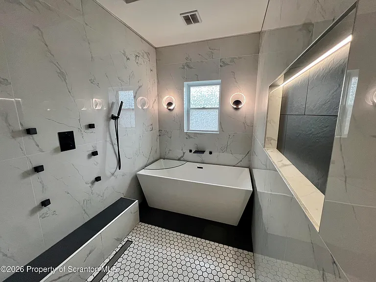 383 E Saylor Ave — Photo 7