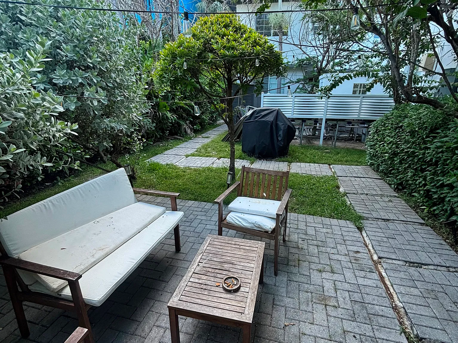 2 bed, 800 sqft, $2,500 — Photo 1