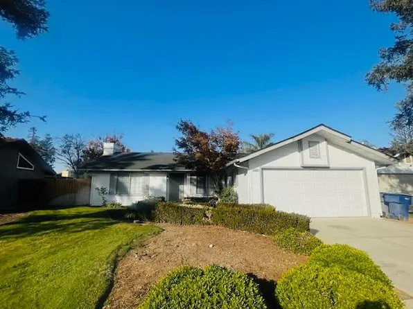 5162 W Vartikian Ave, Fresno, CA 93722