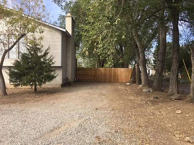 9078 S 1300 E — Photo 22