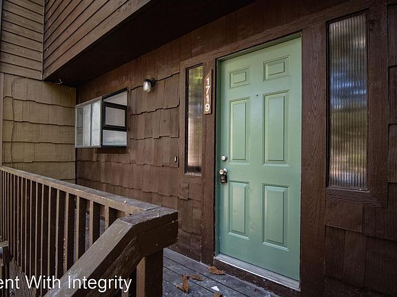 4th image of 1719 Beechwood Cir S