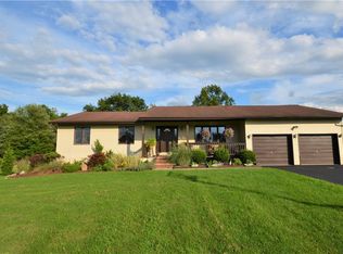 210 Gardnerville Rd, New Hampton, NY 10958
