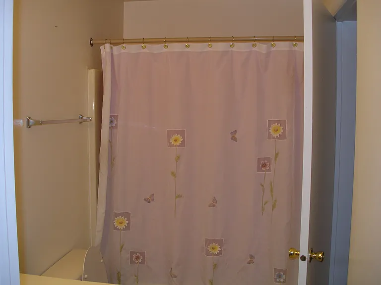 104 Allem Ln — Photo 3