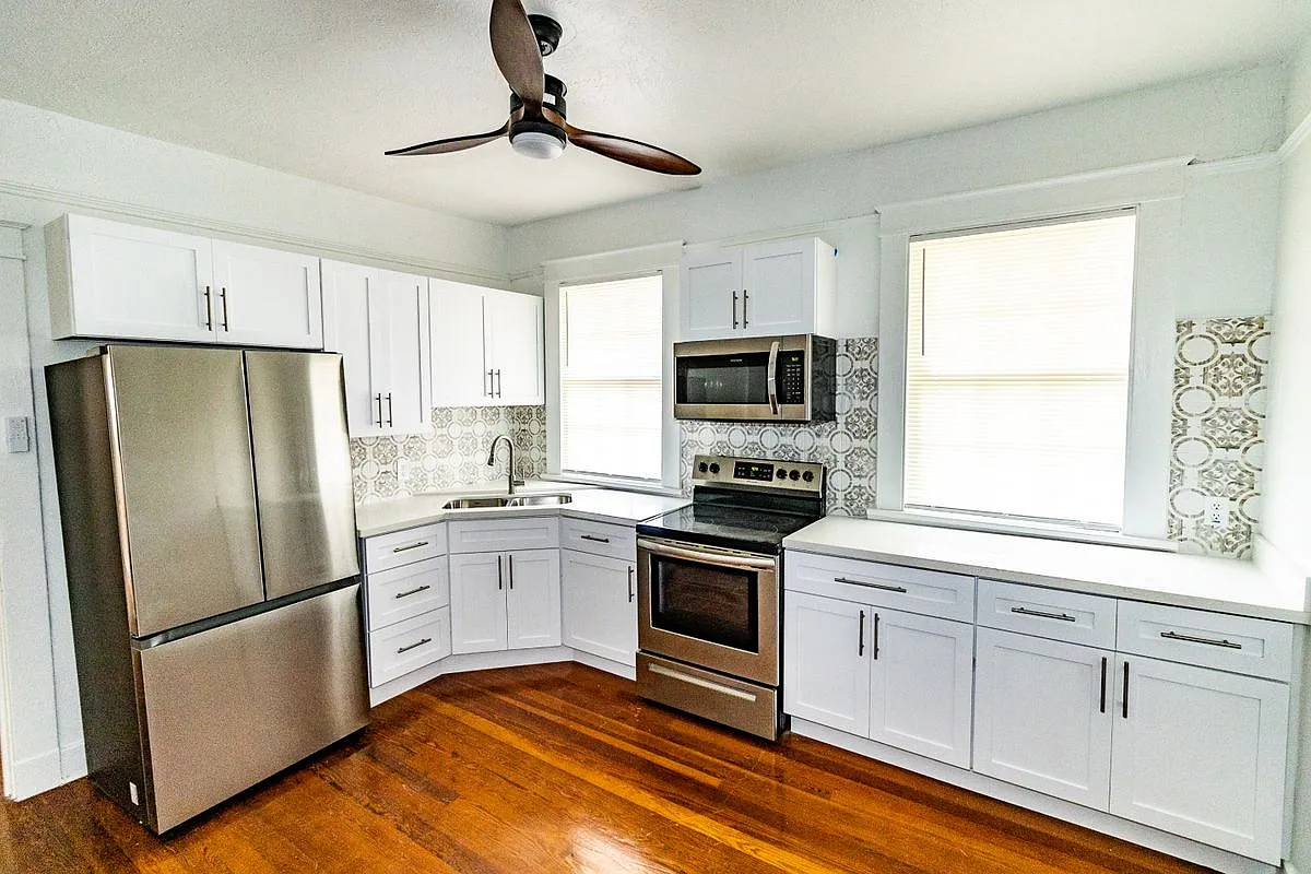 1 bed, 1.0 bath, 650 sqft, $1,300 — Photo 3